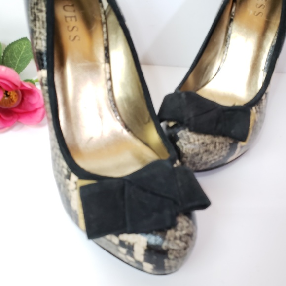 Guess Leather Snakeskin Heels w/ Bow, 8 - Picture 4 of 8